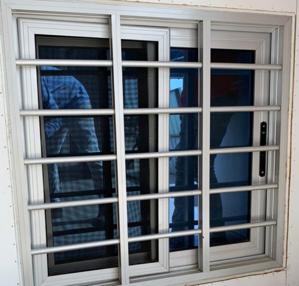 Aluminium Window With Fly Screen & Burglar Bars - Silver - Image 4